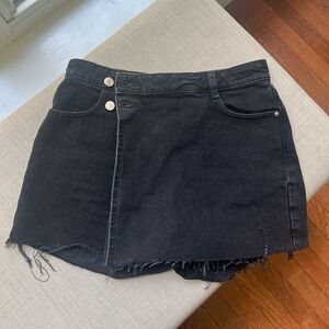 Zara raw hem skort